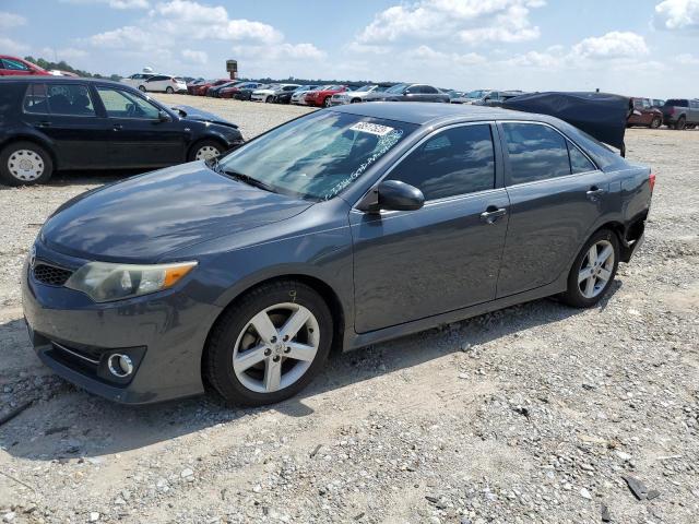 Toyota Camry (2012)