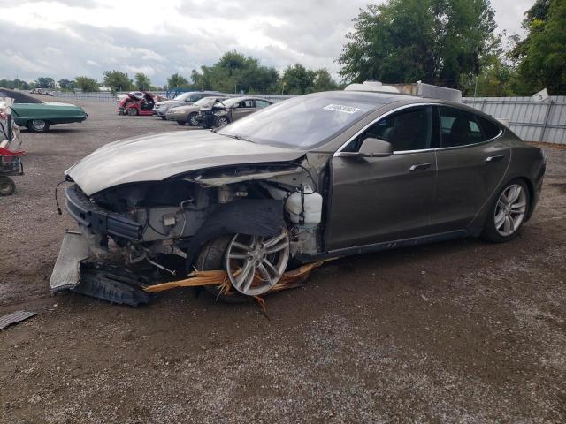 Tesla Model s (2015)