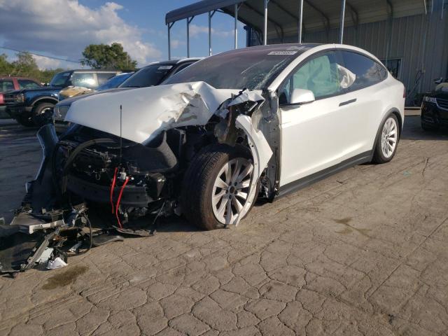 Tesla Model x (2020)