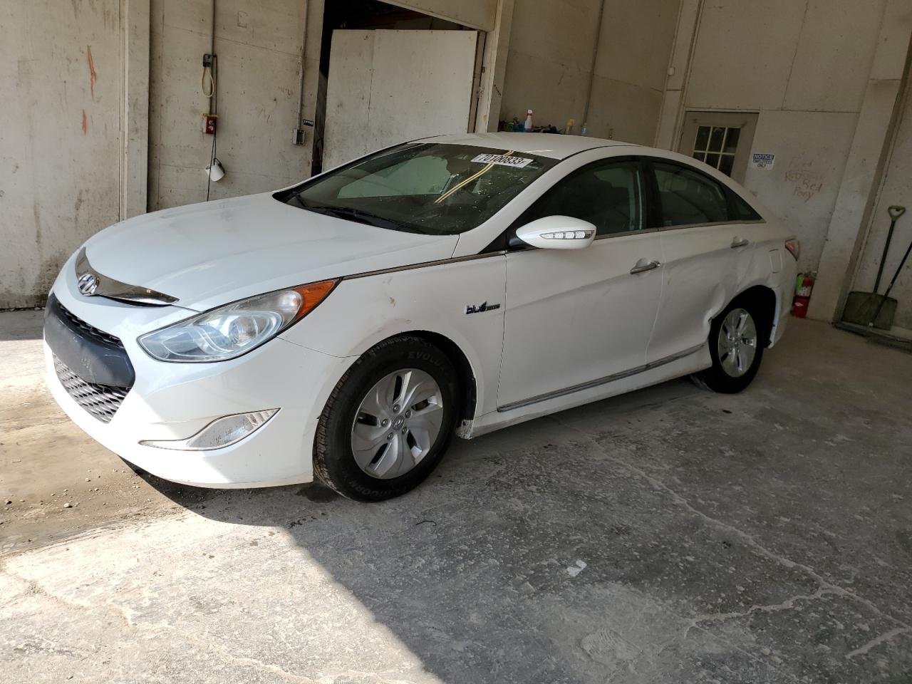 Hyundai Sonata hyb (2013)