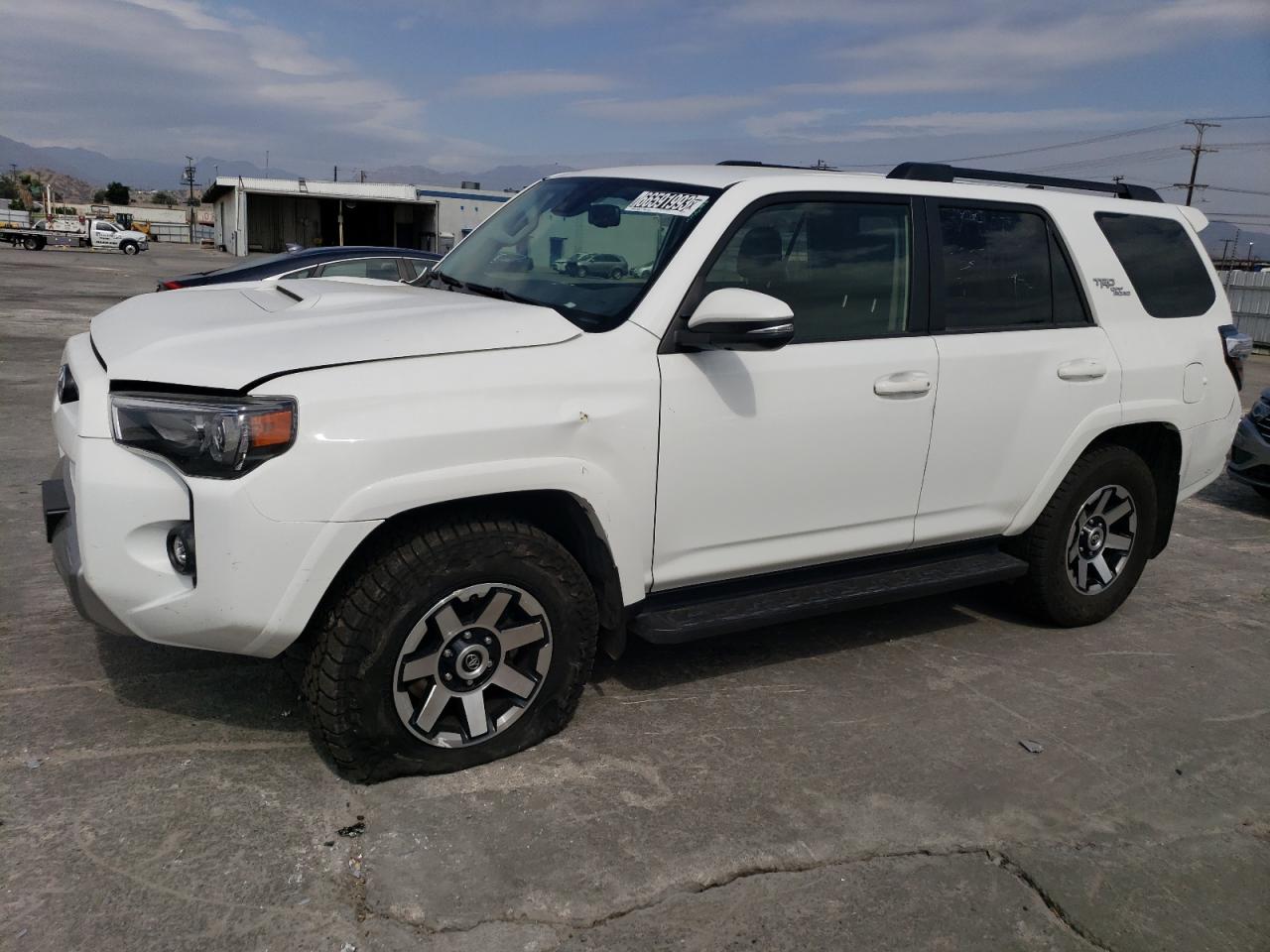 Toyota 4runner sr (2021)