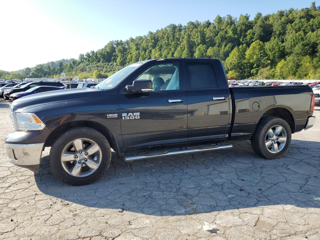 Ram 1500 slt (2018)