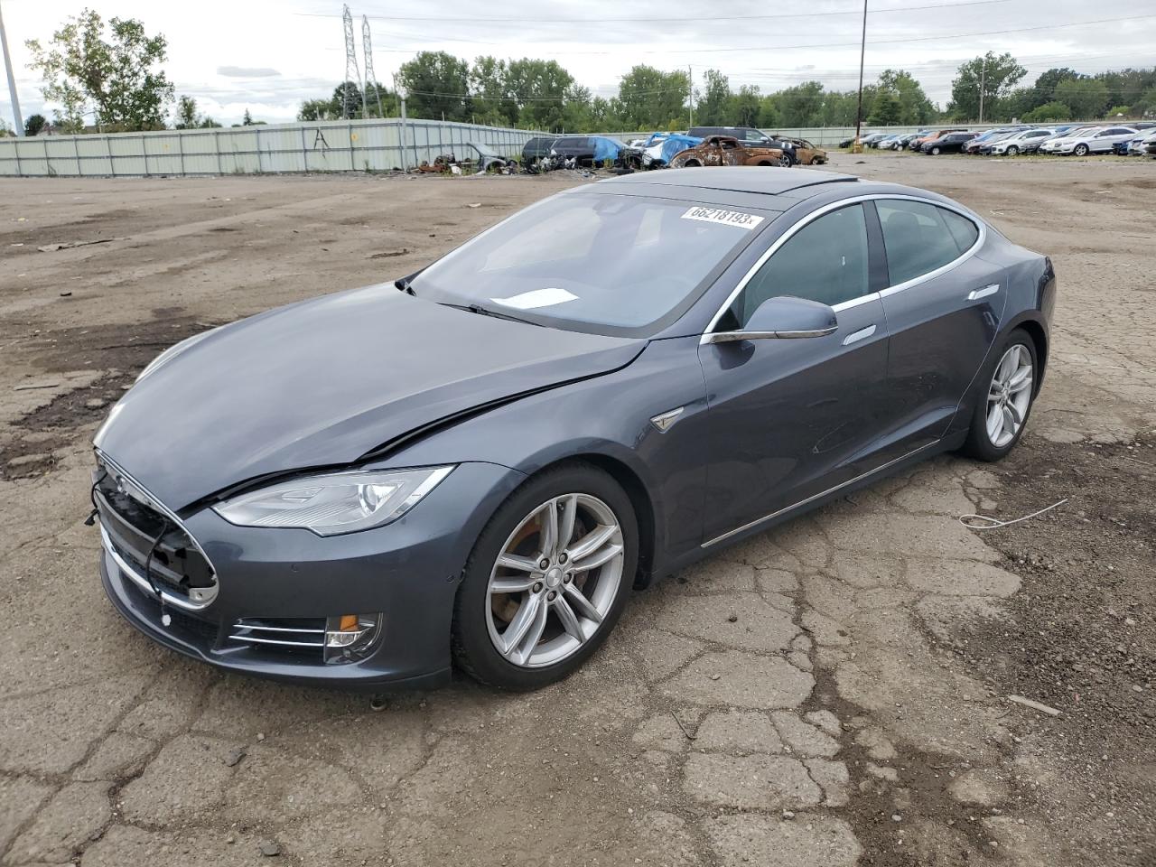 Tesla Model s (2016)