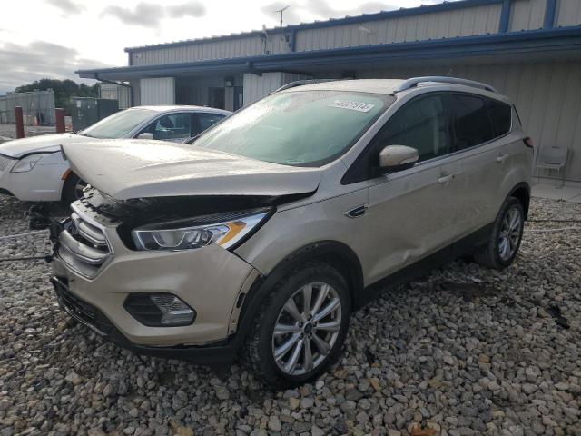 Ford Escape tit (2017)