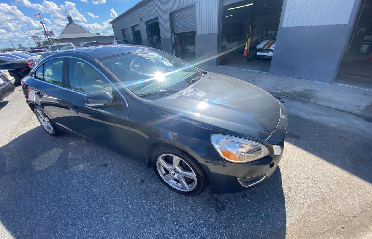 Volvo S60 t5 (2012)