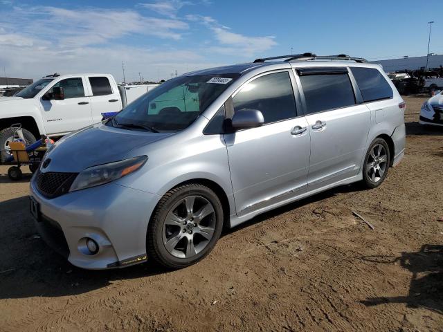 Toyota Sienna (2015)