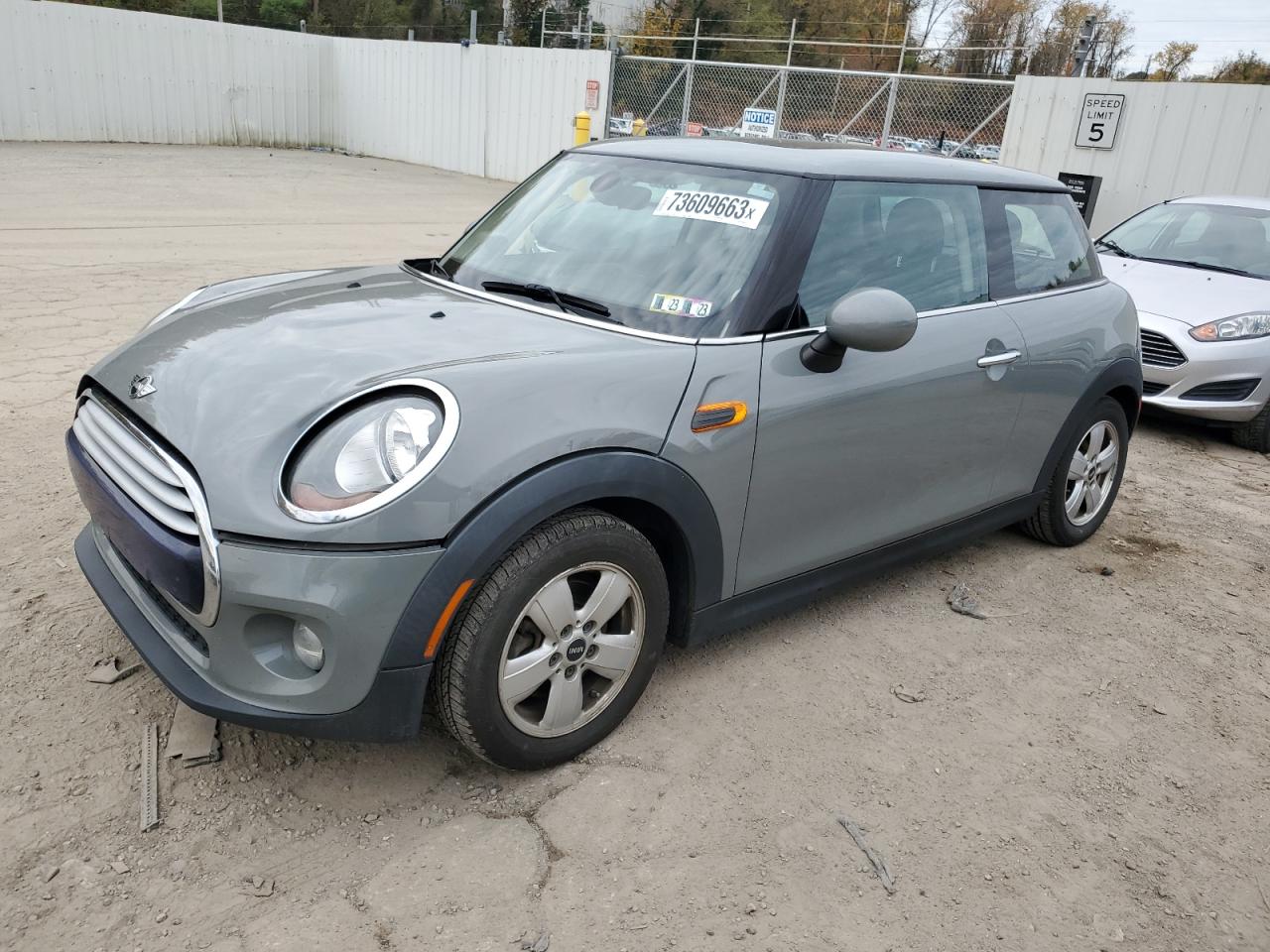 Mini Cooper (2015)