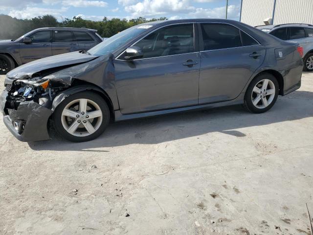 Toyota Camry (2014)