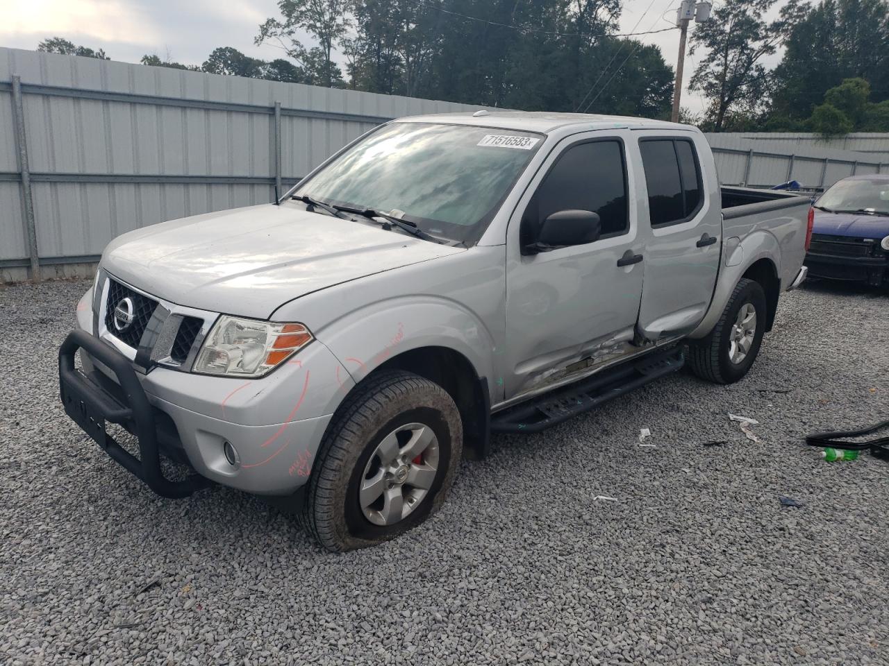 Nissan Frontier s (2013)