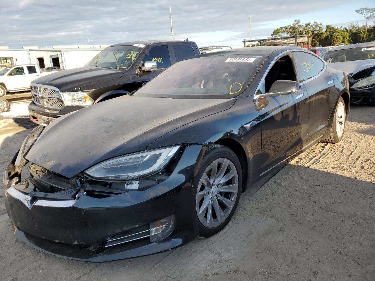 Tesla Model s (2017)