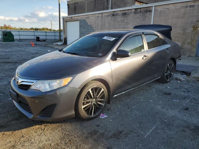 Toyota Camry (2014)