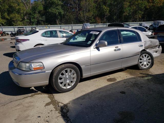 Lincoln Towncar (2010)
