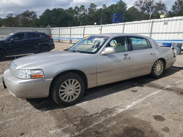 Lincoln Towncar (2004)