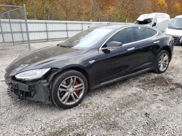 Tesla Model s (2015)