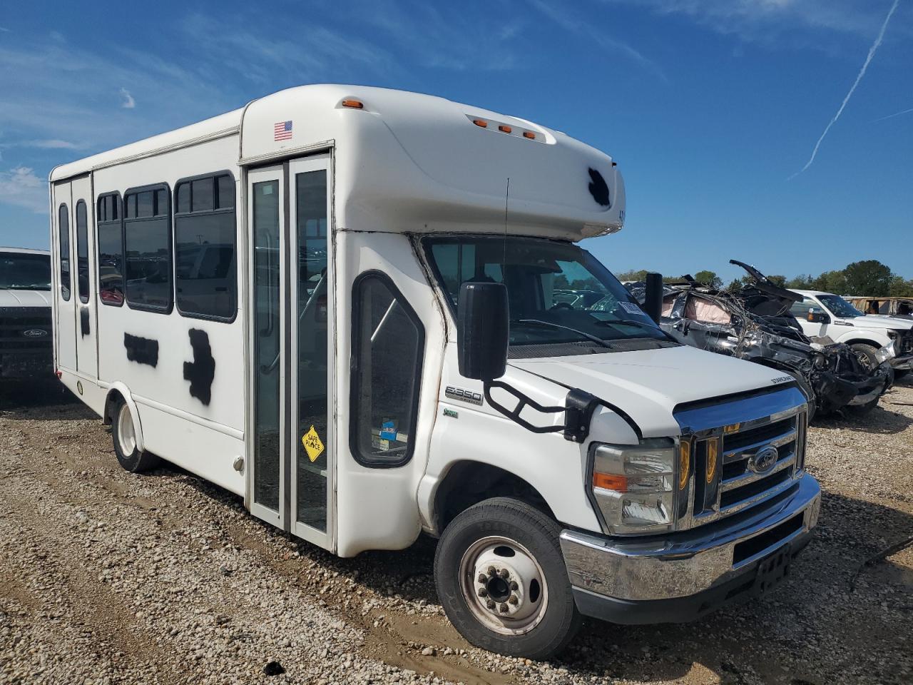 Ford Econoline (2016)