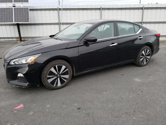 Nissan Altima sv (2022)
