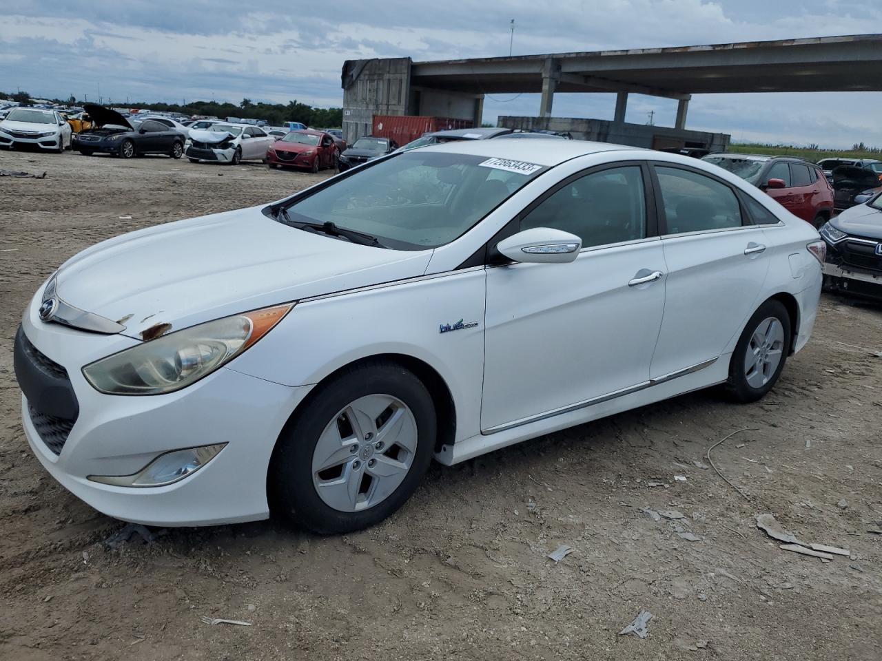 Hyundai Sonata hyb (2012)