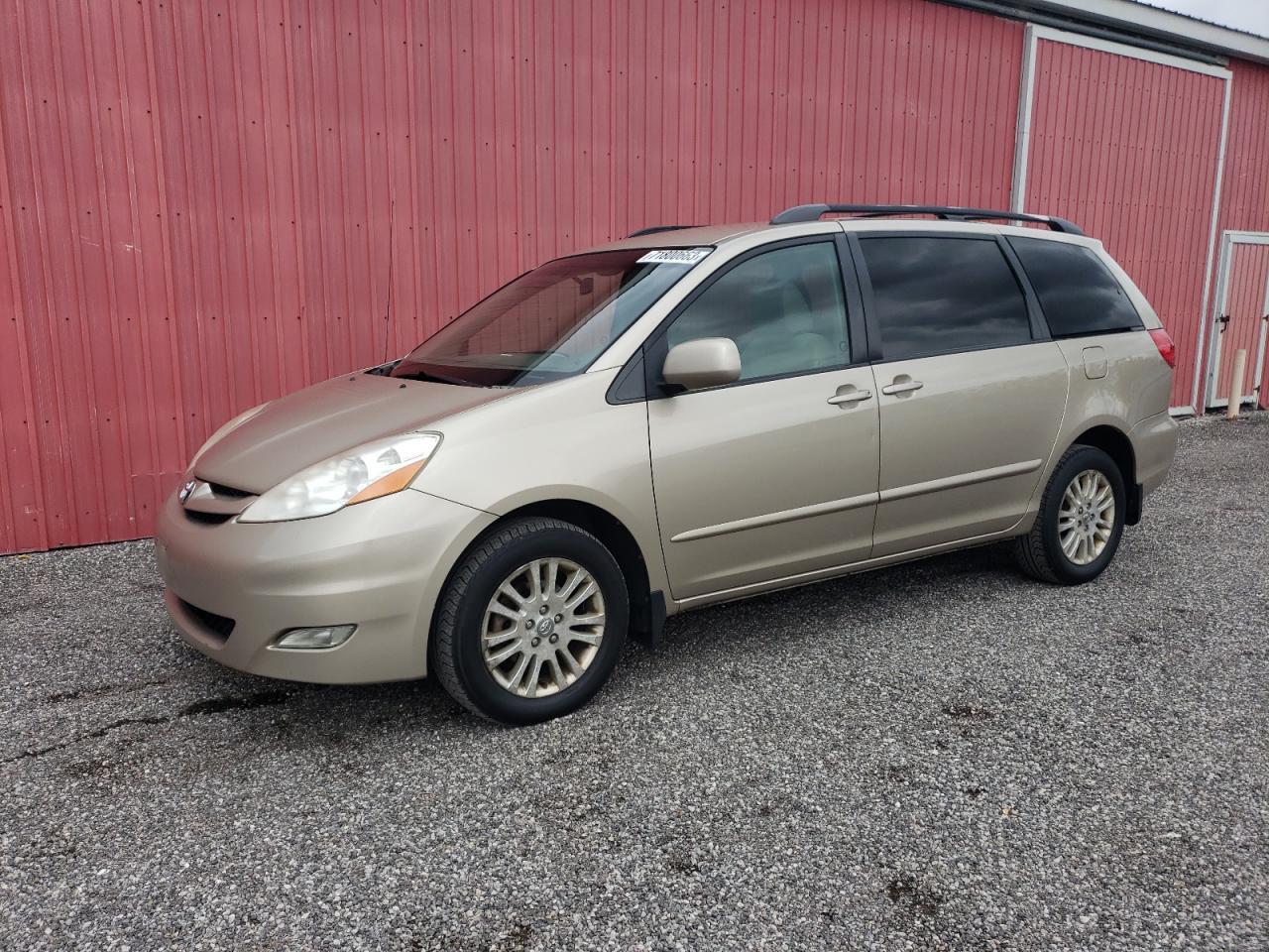Toyota Sienna le (2009)