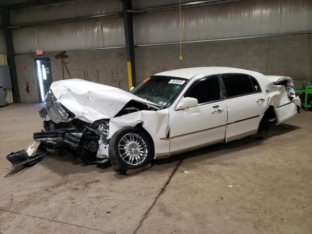Lincoln Towncar (2010)