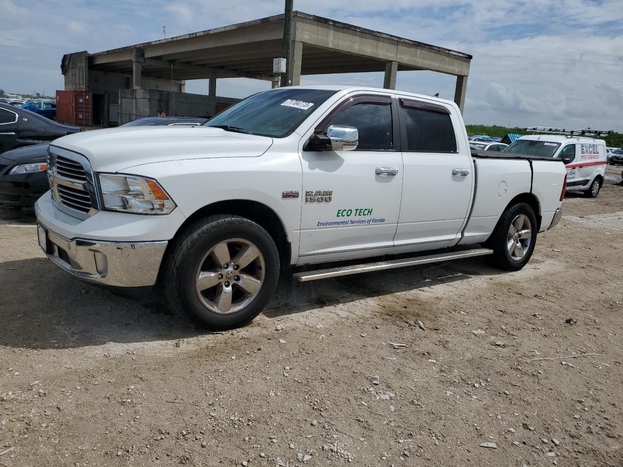 Ram 1500 slt (2018)