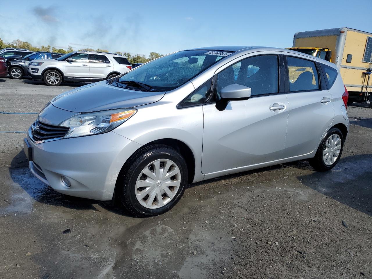 Nissan Versa note (2015)