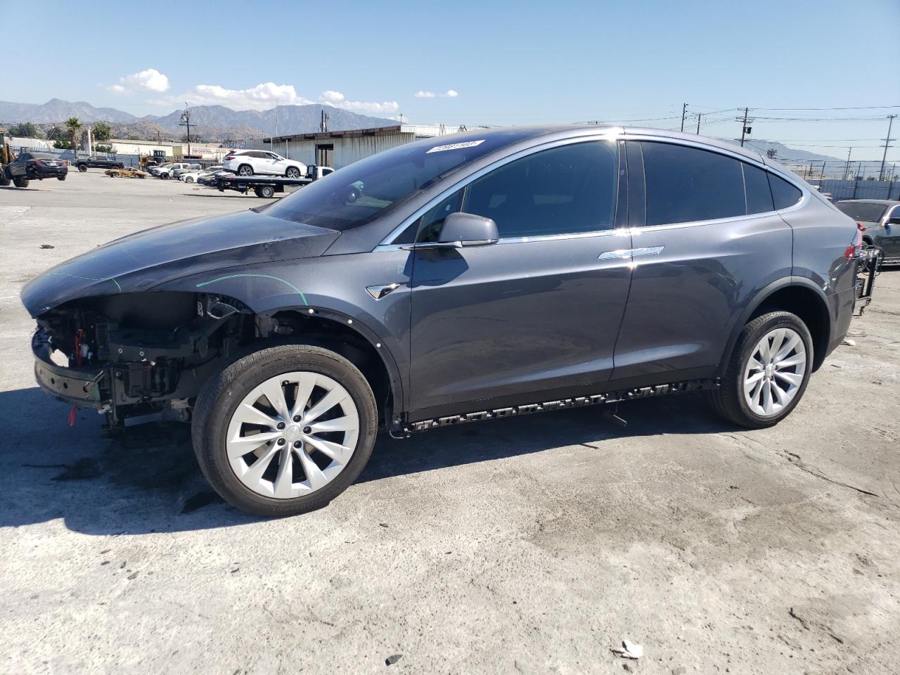 Tesla Model x (2018)