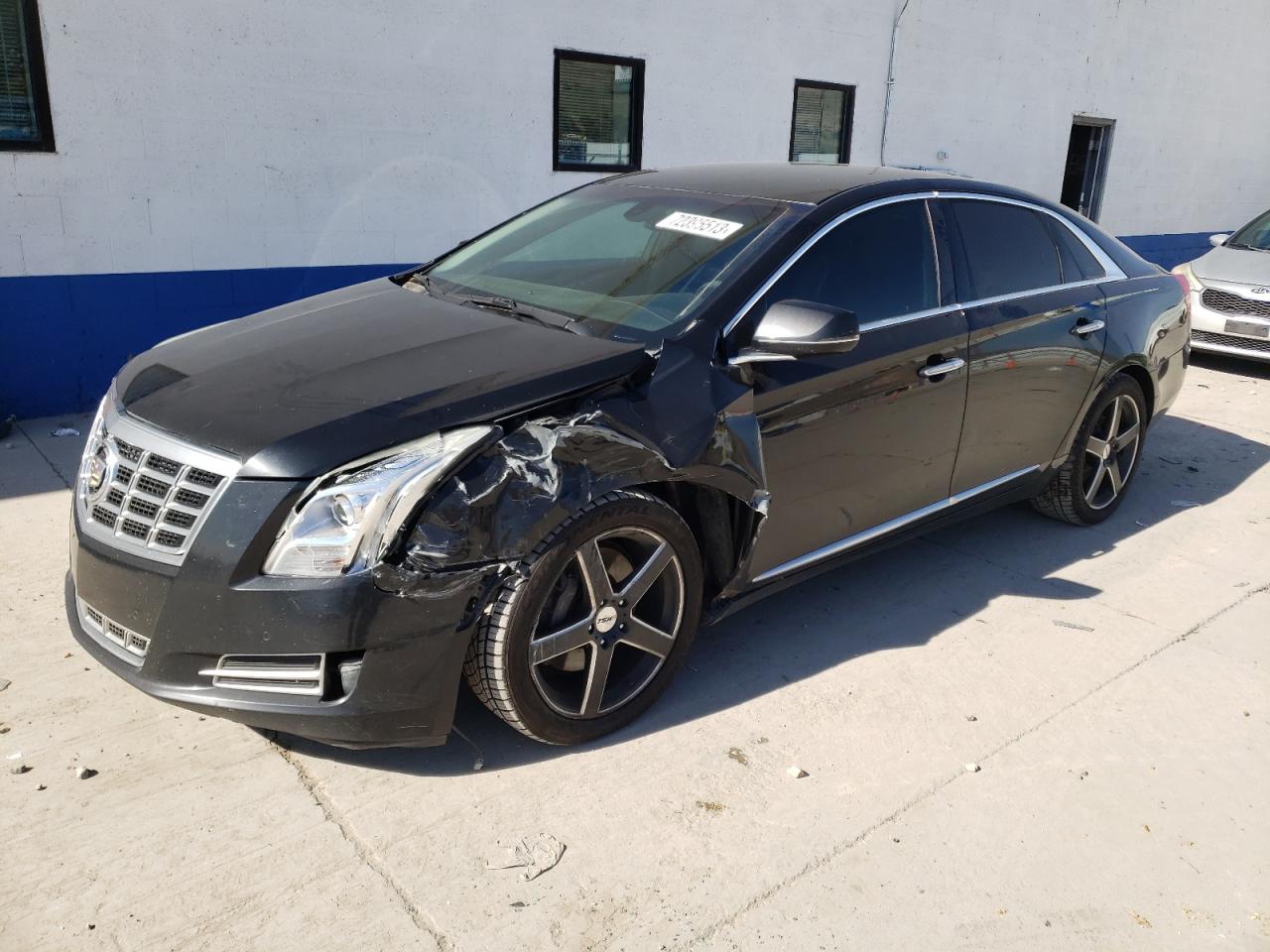 Cadillac Xts luxury (2015)