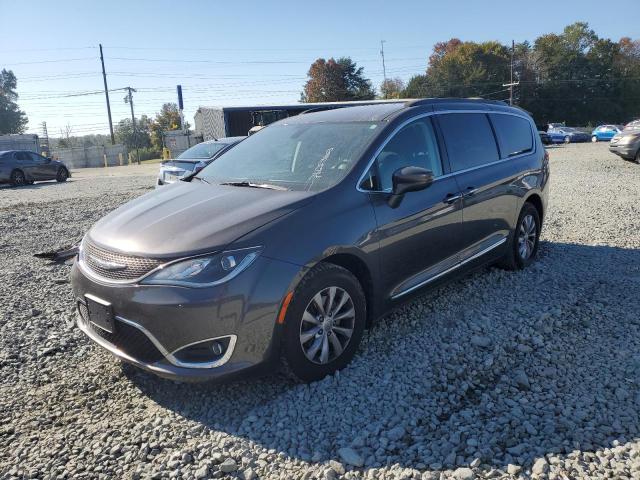 Chrysler Pacifica (2017)