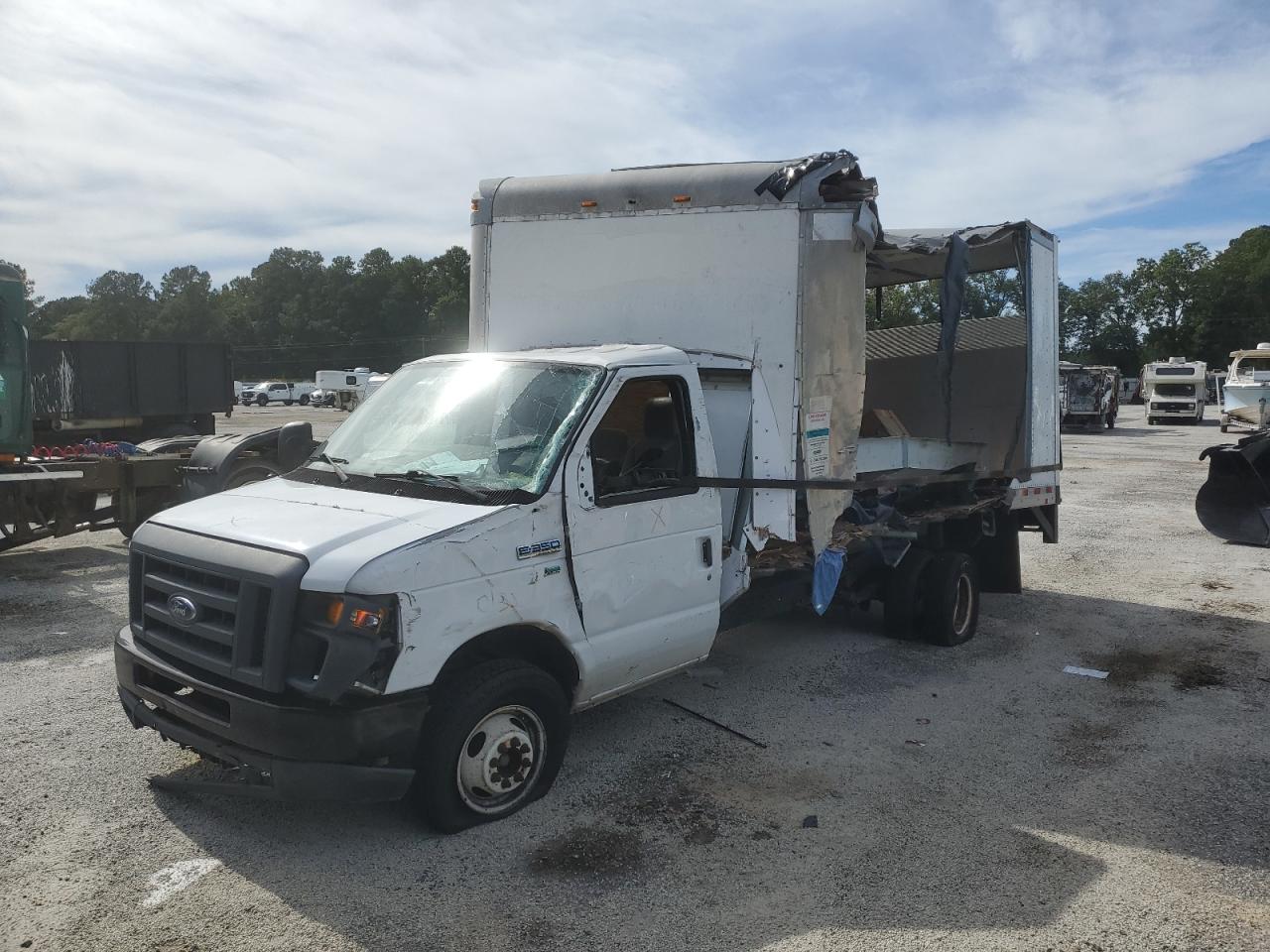 Ford Econoline (2015)