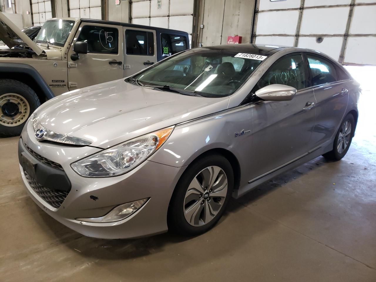 Hyundai Sonata hyb (2013)