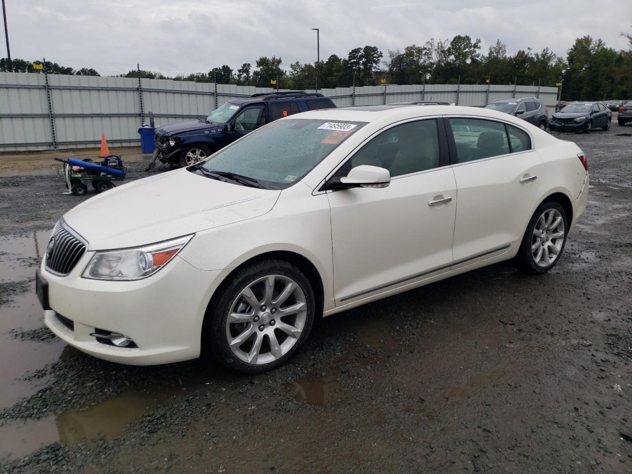Buick Lacrosse t (2013)