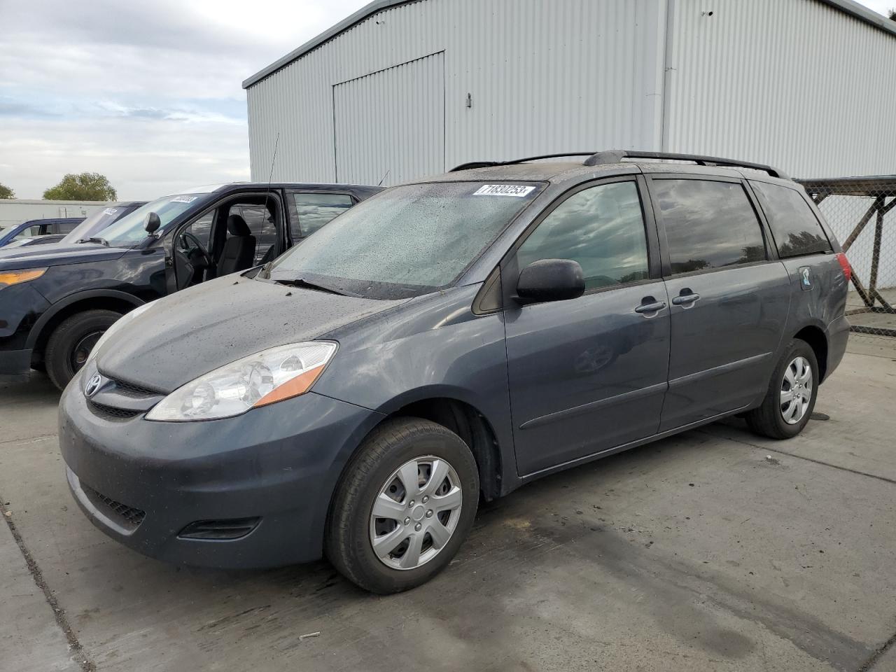 Toyota Sienna (2009)