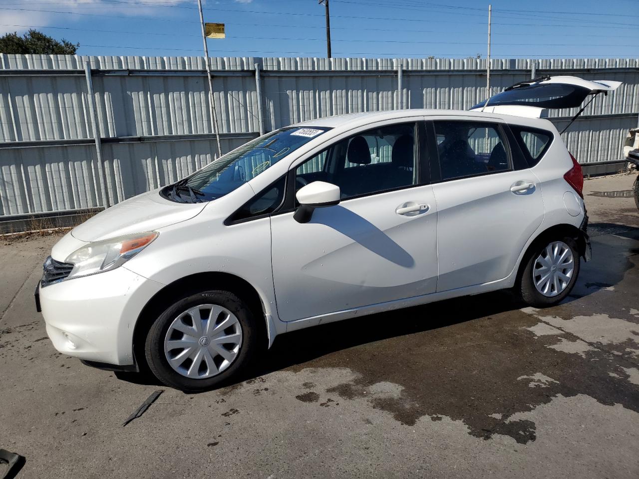 Nissan Versa note (2015)