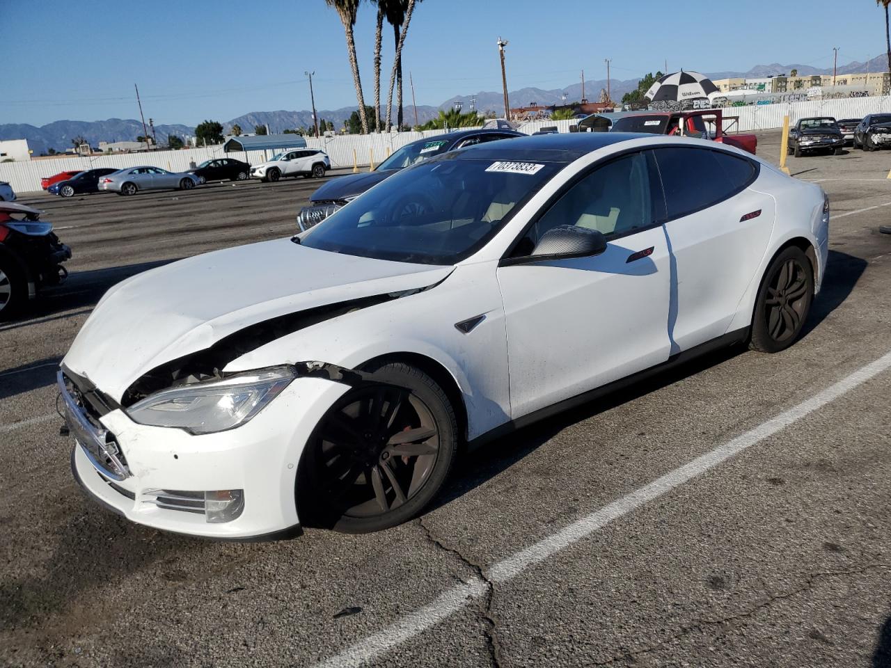 Tesla Model s (2015)