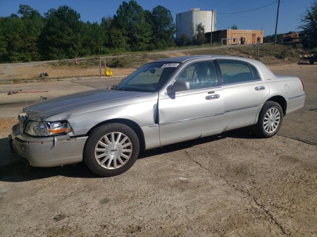 Lincoln Towncar (2003)