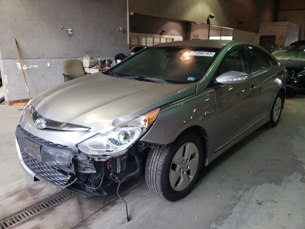 Hyundai Sonata hyb (2011)