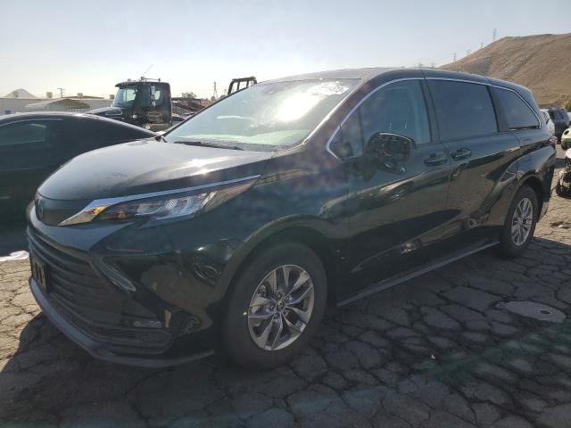 Toyota Sienna (2023)