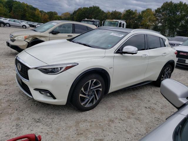 Infiniti Qx30 base (2017)