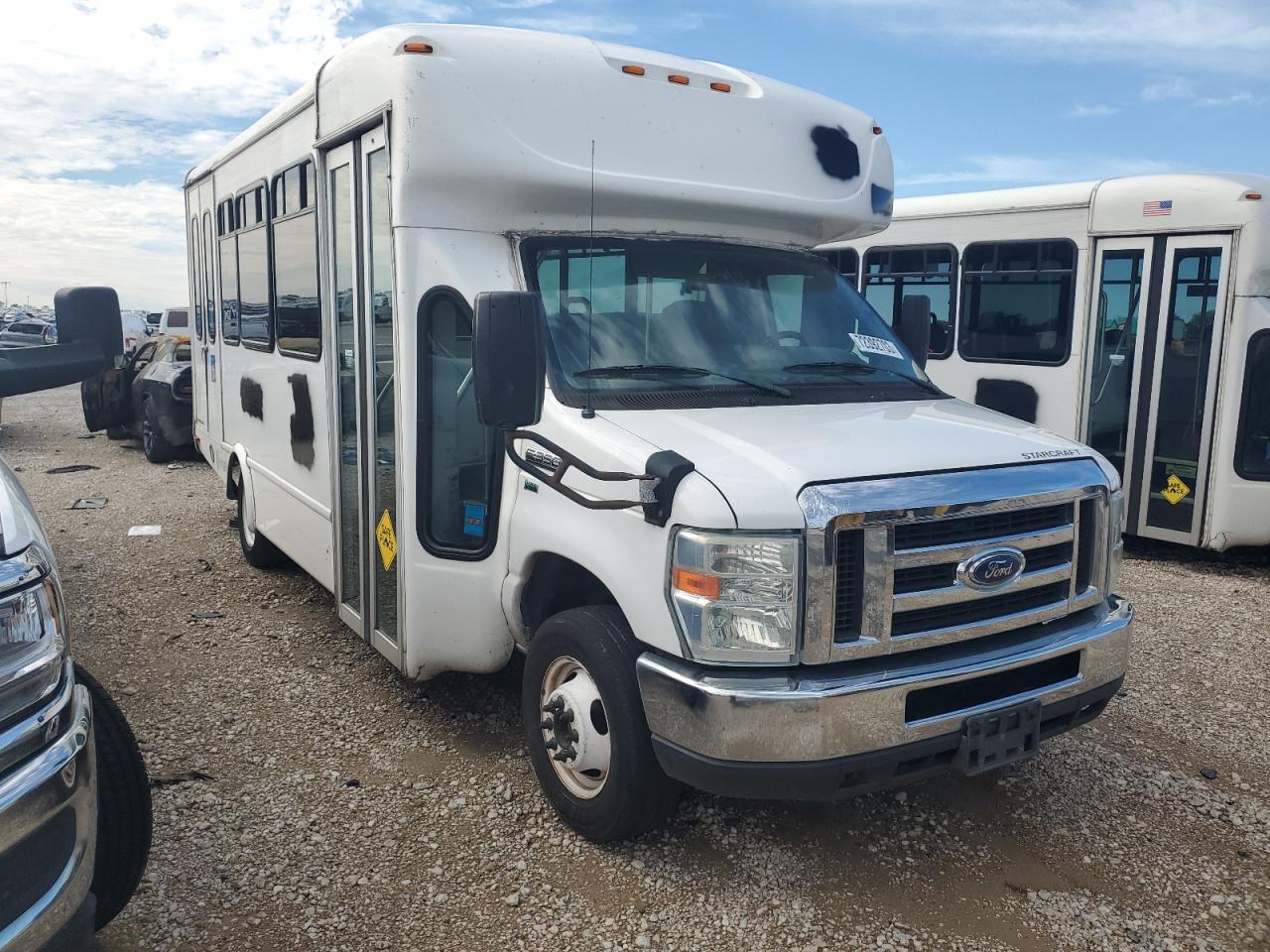 Ford Econoline (2016)
