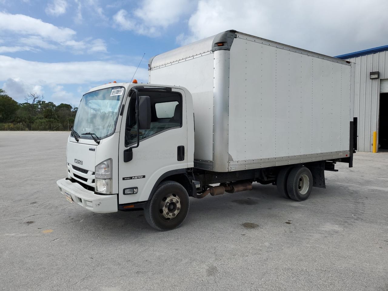 Isuzu Npr (2016)