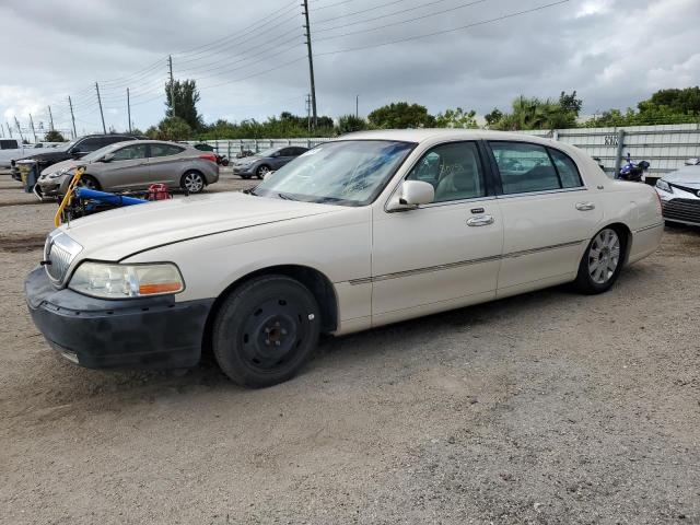 Lincoln Towncar (2003)