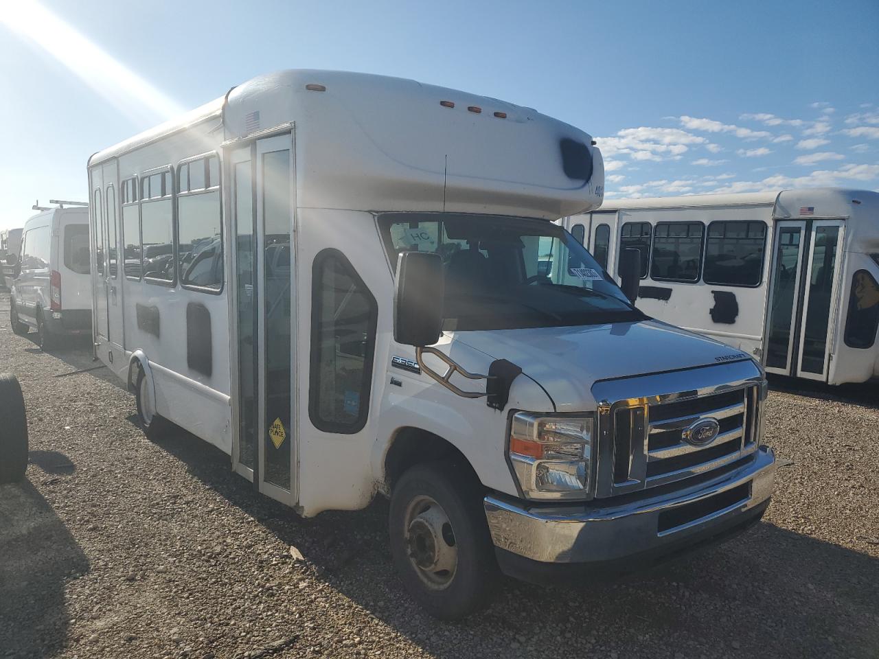 Ford Econoline (2016)