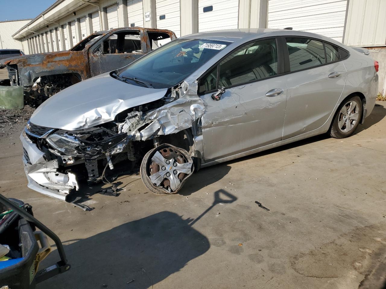 Chevrolet Cruze ls (2017)