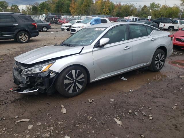 Nissan Altima sv (2022)