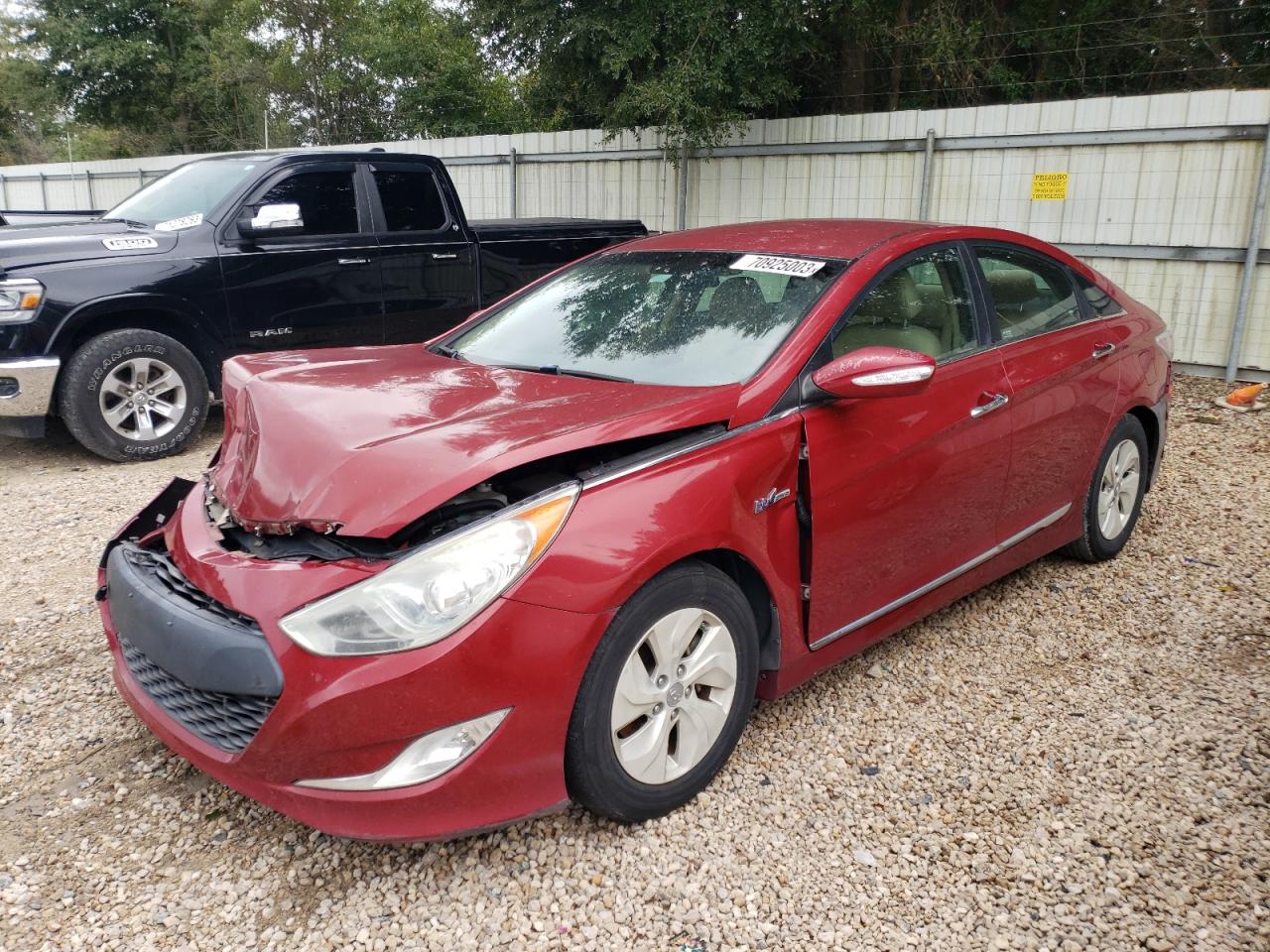 Hyundai Sonata hyb (2013)