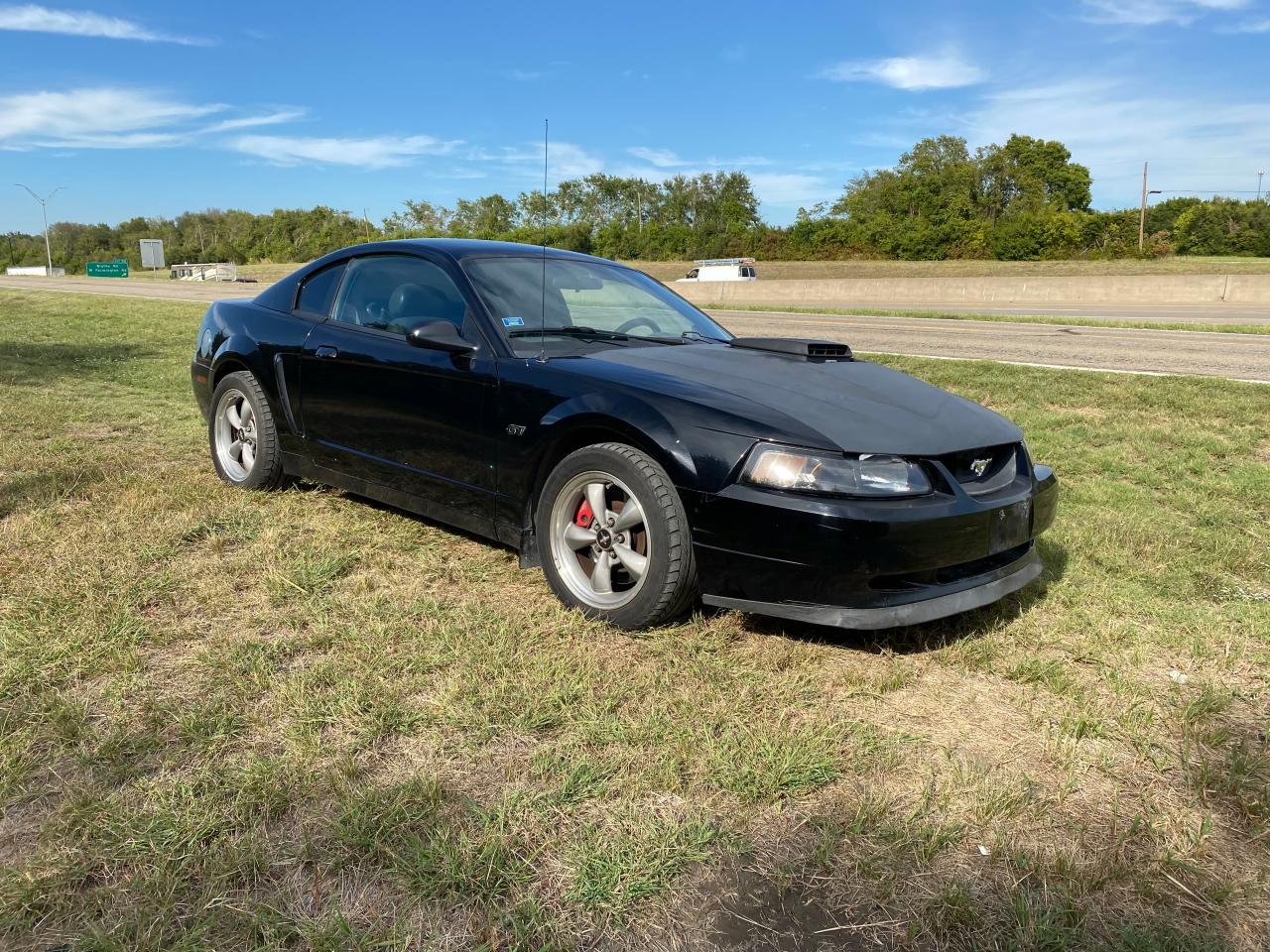 Ford Mustang gt (2001)