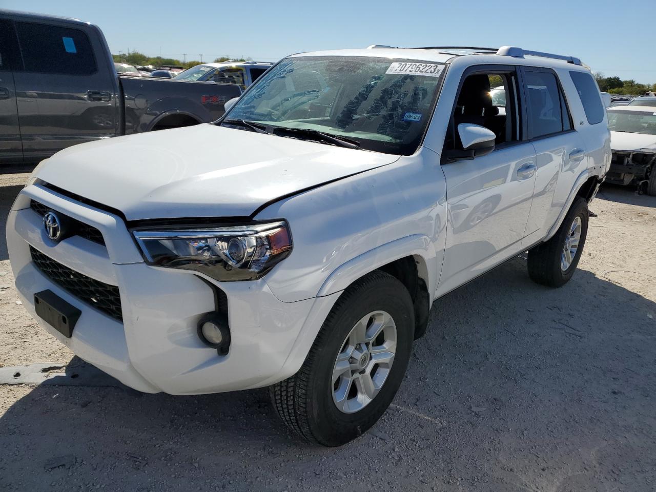 Toyota 4runner sr (2015)
