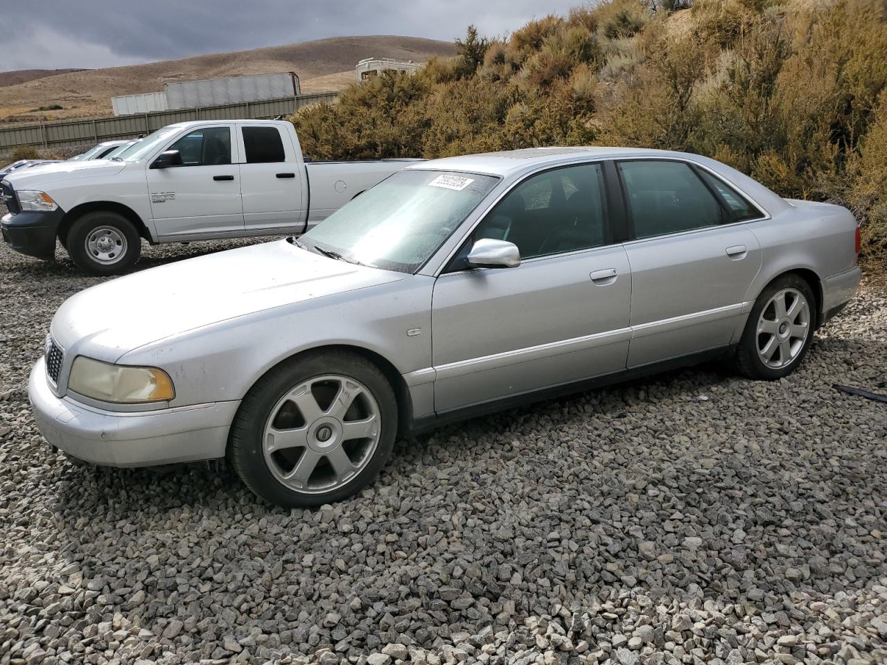 Audi S8 (2001)