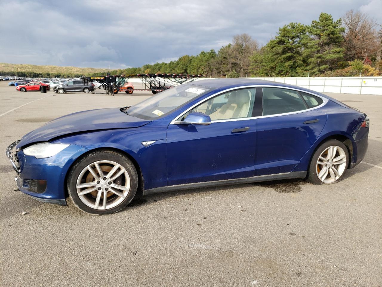 Tesla Model s (2016)