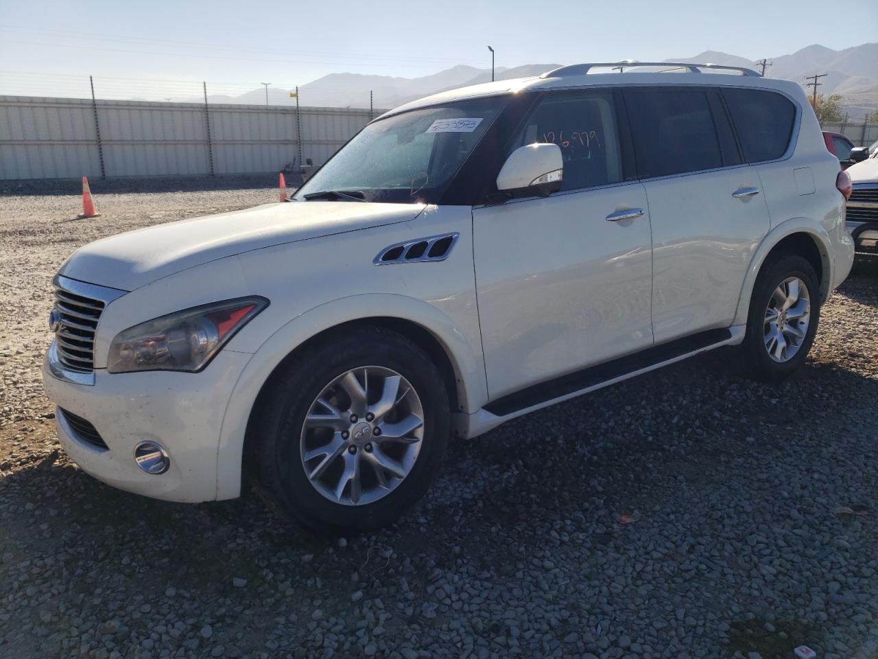Infiniti Qx56 (2013)